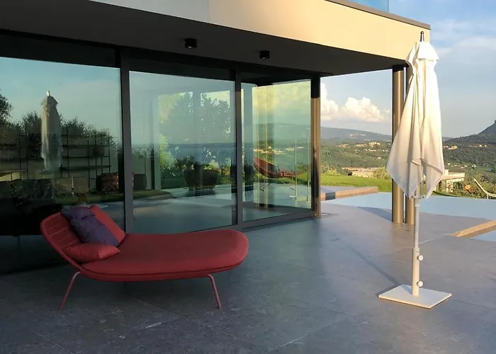 La Biancolilla Villa *
