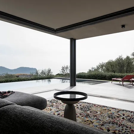 La Biancolilla Villa *