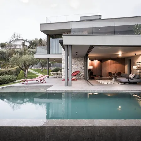 La Biancolilla Garda (Verona)